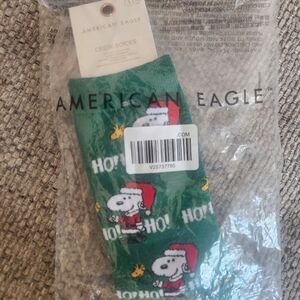 American Eagle Green Snoopy Christmas Crew Socks NWT
